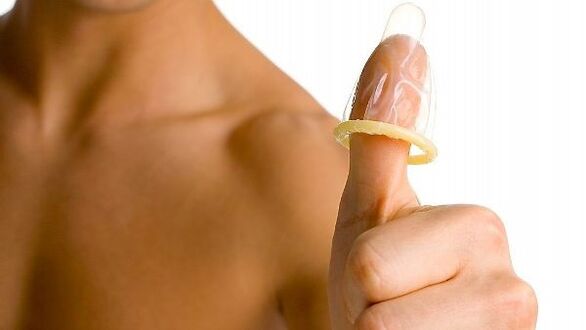 kondom na prstu i povećanje penisa tinejdžera